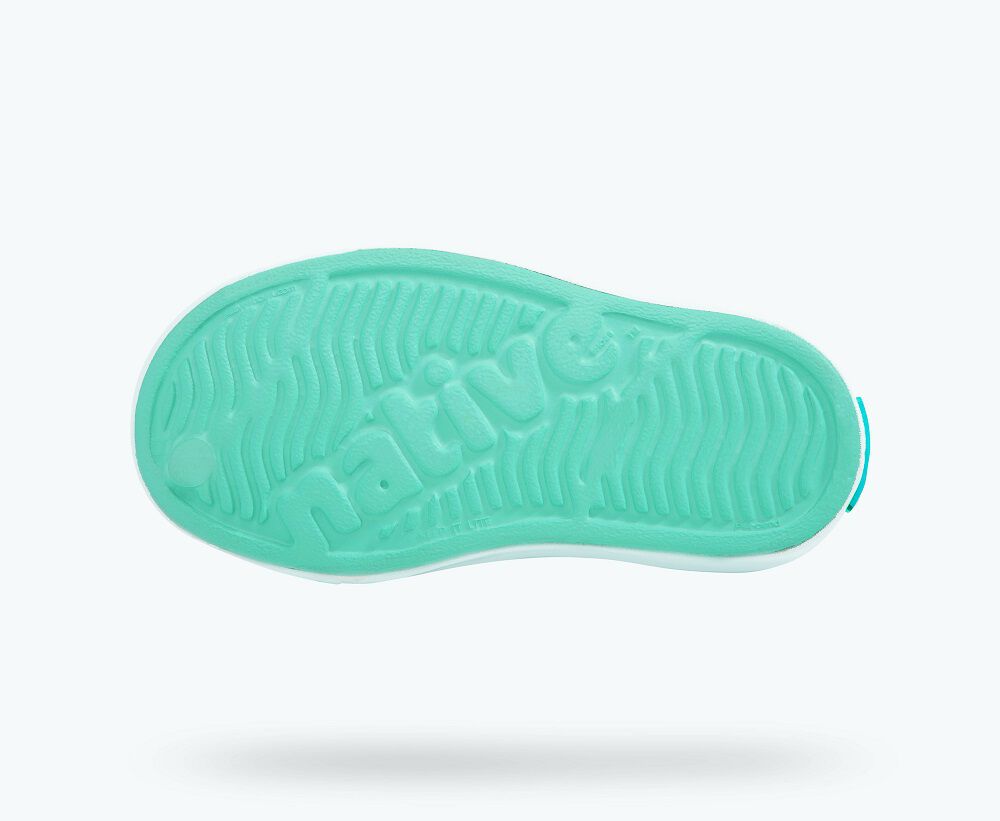 398ce8a7-0eb7-4ff1-8cb4-605f5305bd3b