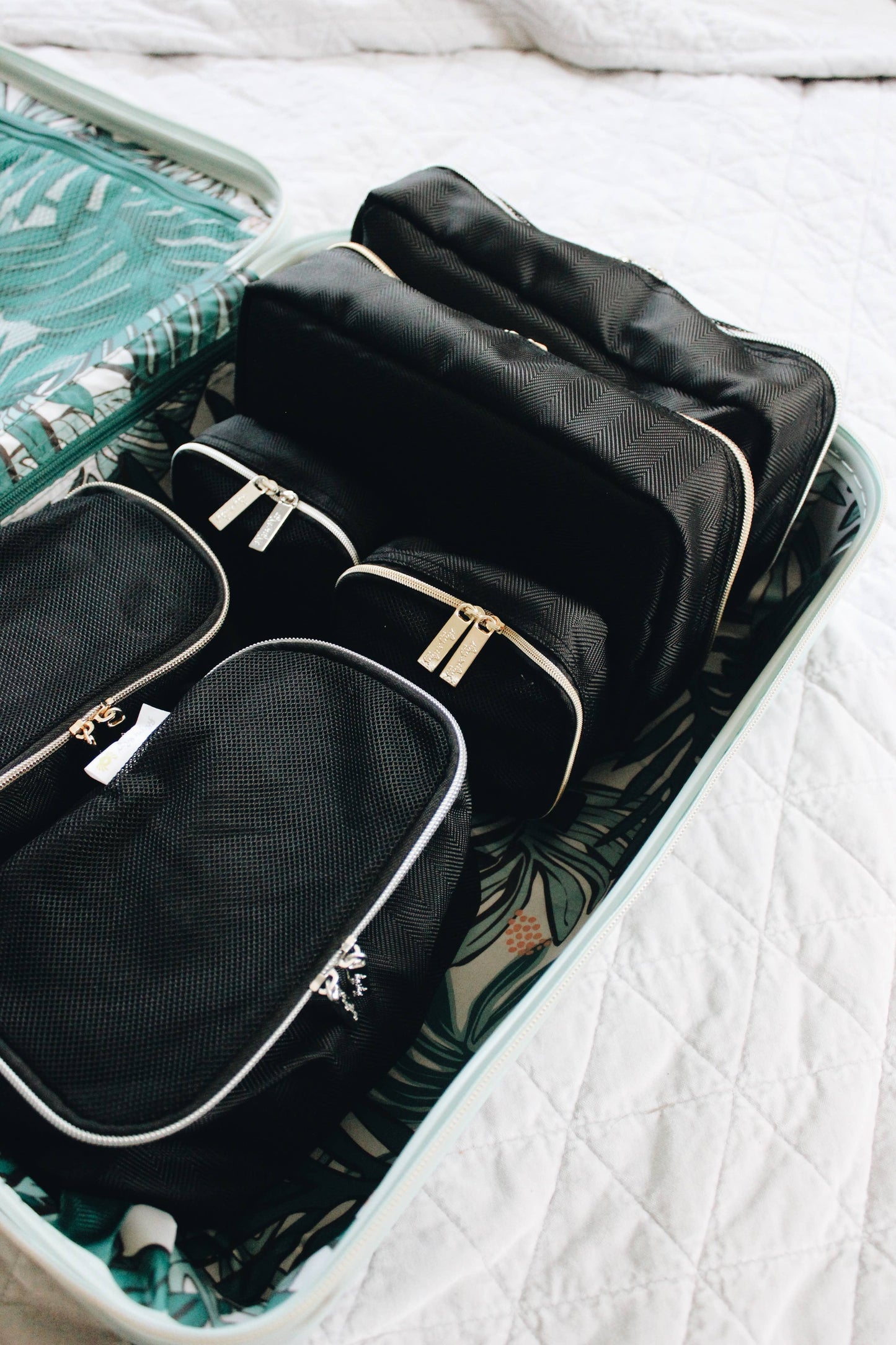 Black & Gold Pack Like a Boss Packing Cubes