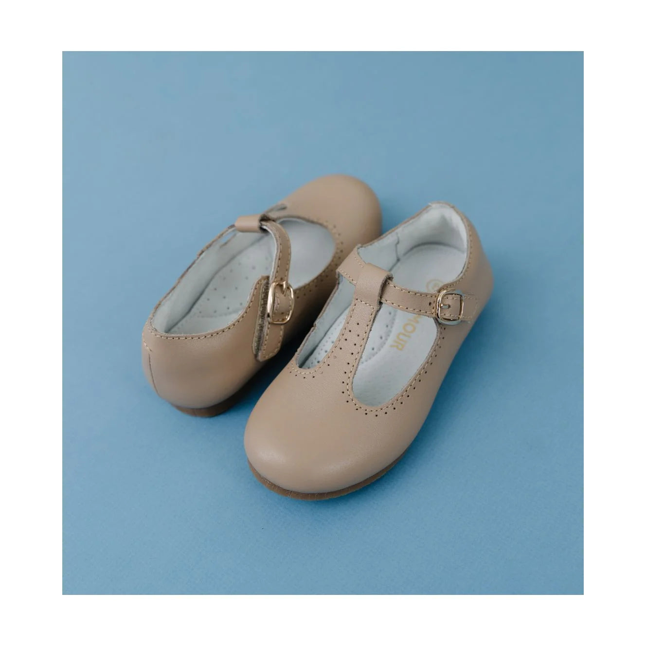 lamour-eleanor-latte-t-bar-flat