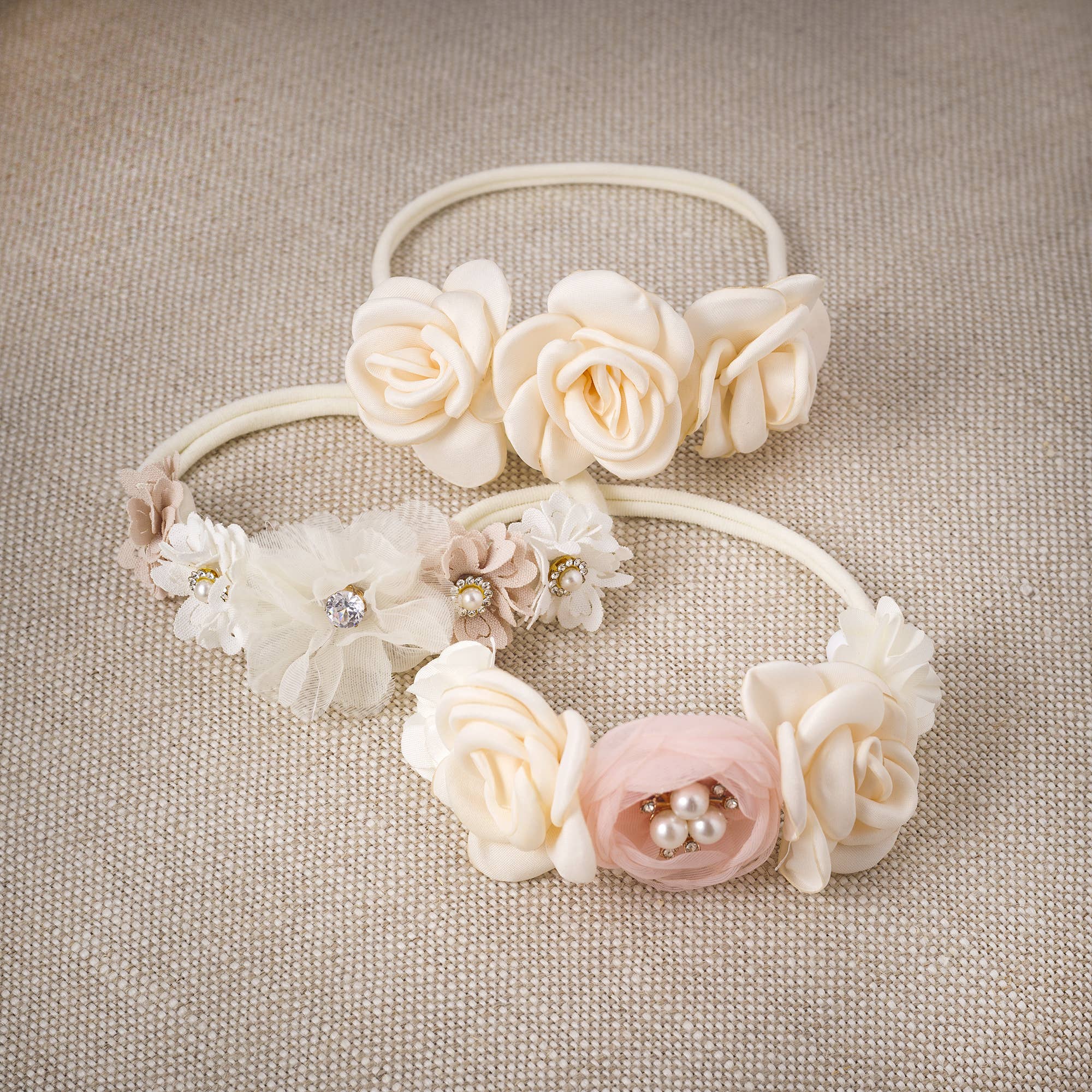 Girl's Headband with Faux Flowers  & Pearls: Ivory/Beige / 1S