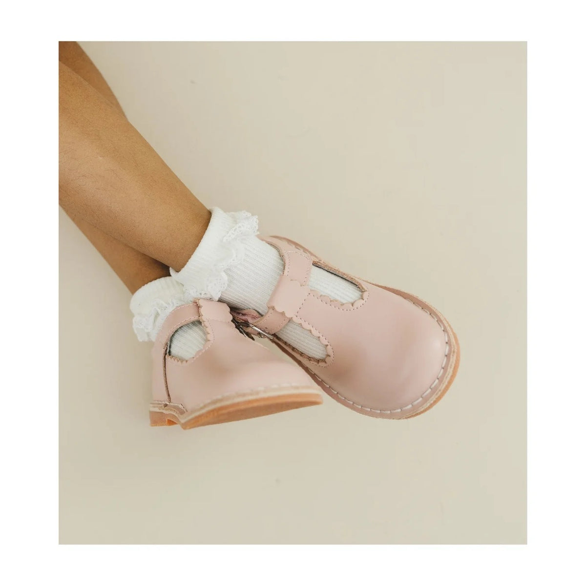 L'Amour Selina Scalloped T-Strap Mary Jane-Pink