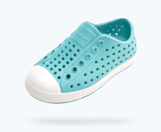 64d6ffc3-75d0-4b72-915b-e5647870efee