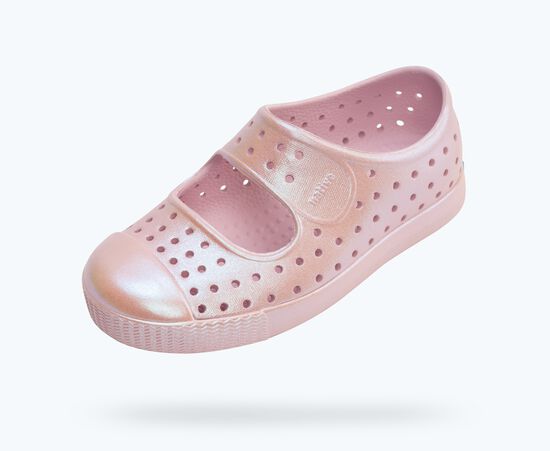 a87cb468-32bb-4b4e-a1ee-f742242650b0