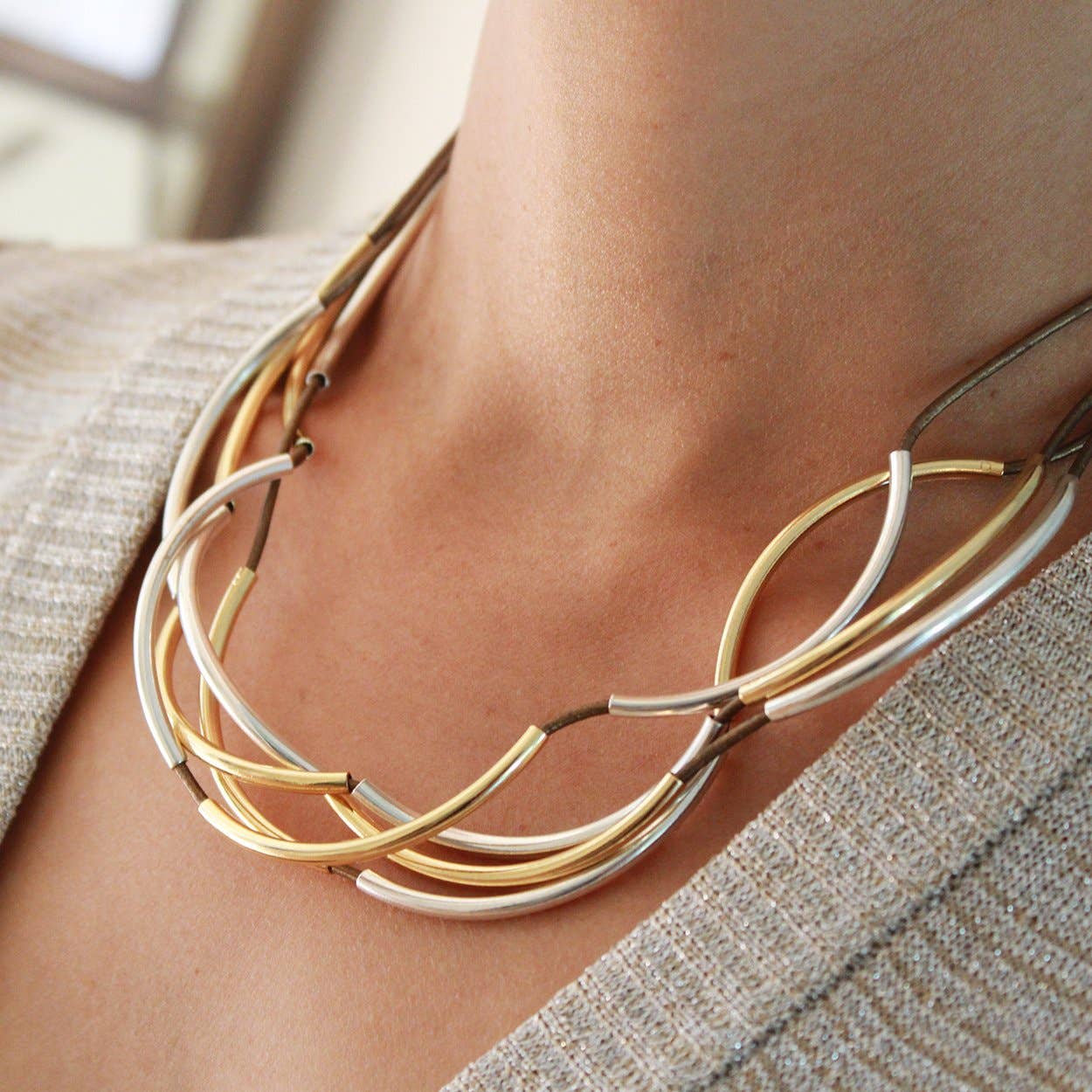 Lizzy Classic 4 Strand Gold & Silver : Large