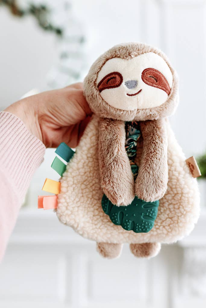 Itzy Friends Lovey™ Plush: Peyton the Sloth