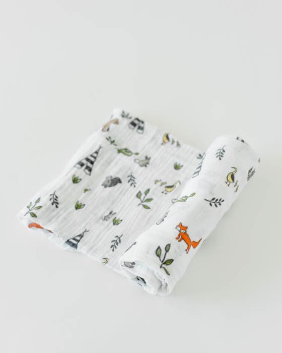 cotton-muslin-swaddle-forest-friends