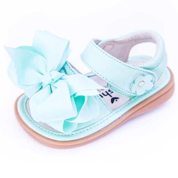 baby girl squeaky shoes
