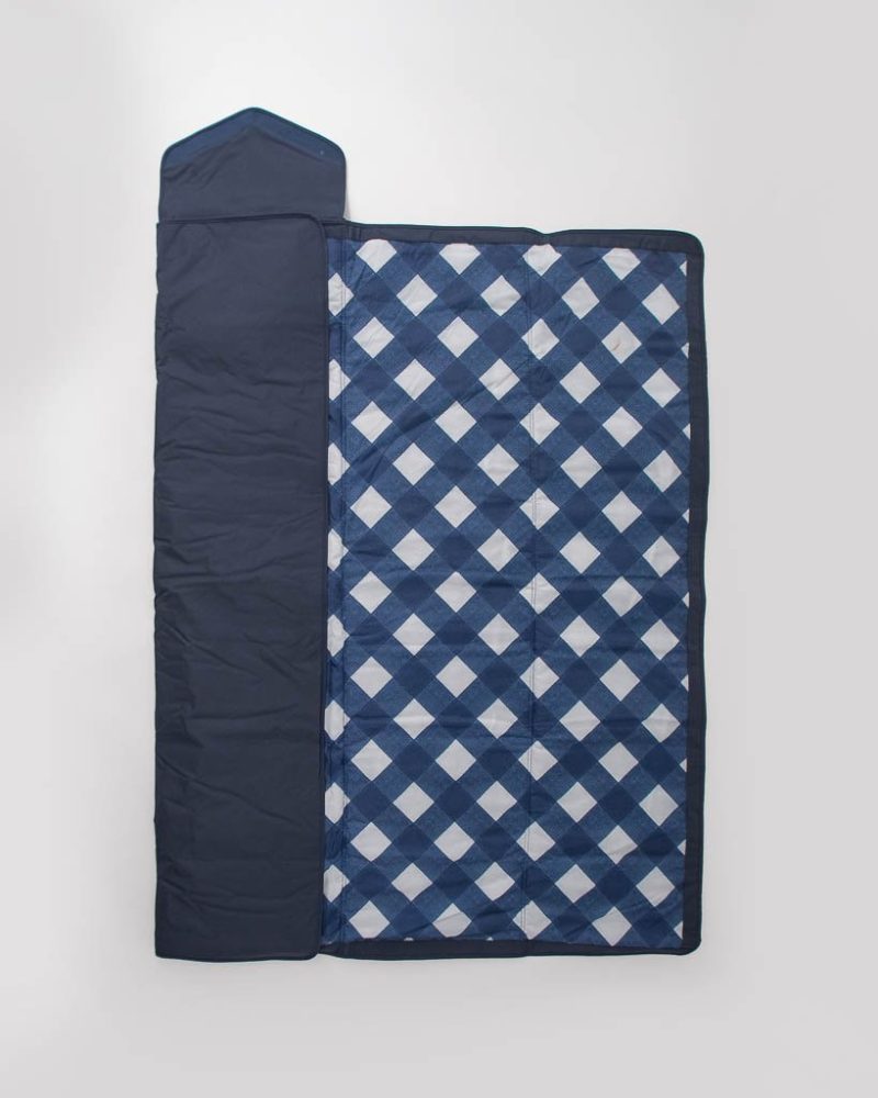navy-plaid-outdoor-blanket